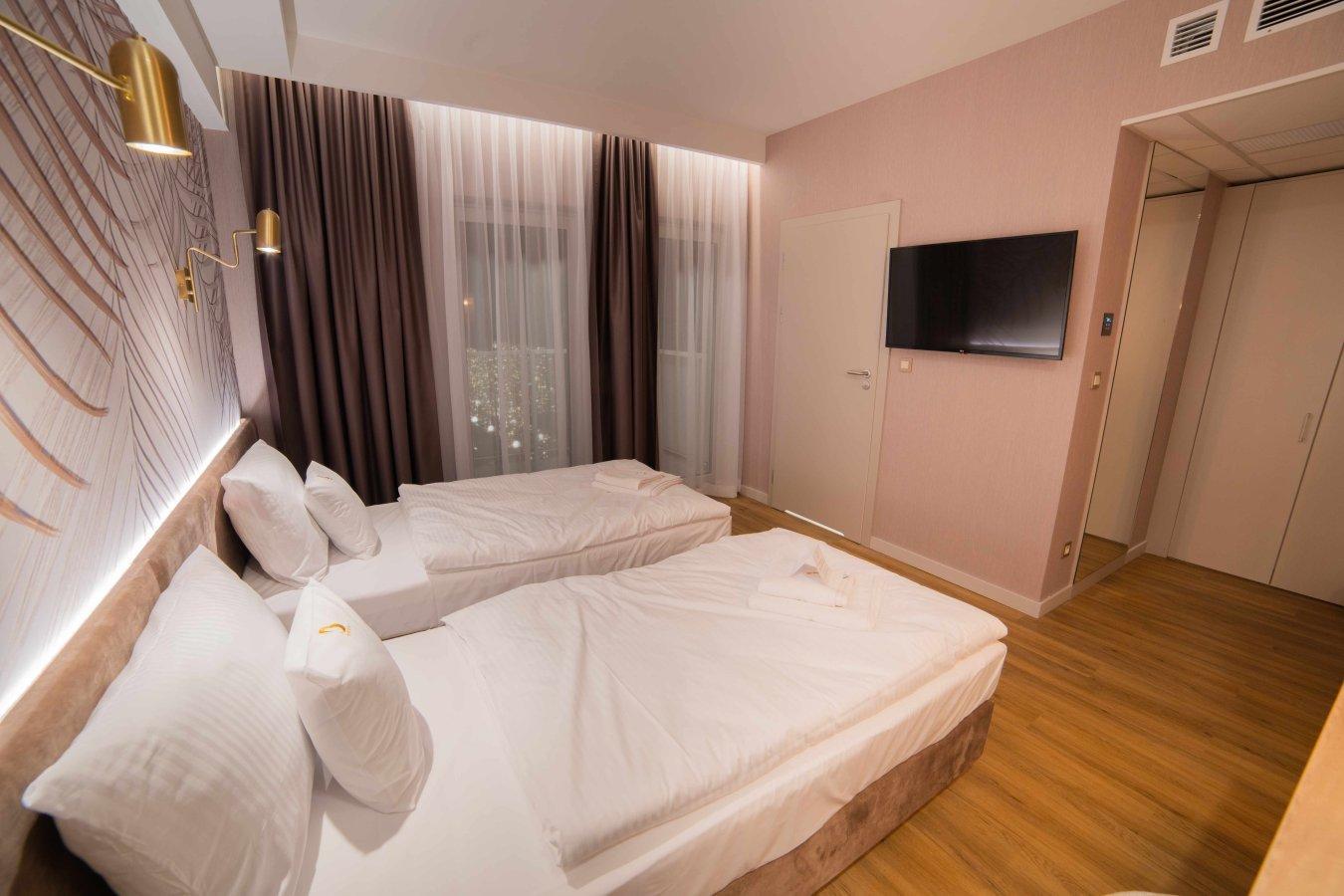 Hotel Binkowski Кельце Экстерьер фото
